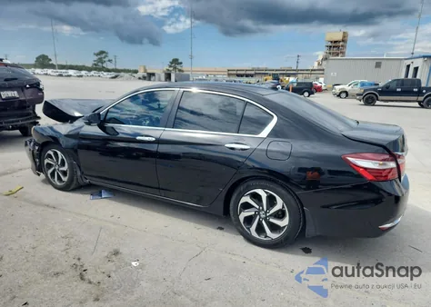 2017 Honda Accord Ex z USA, uszkodzony, nr VIN 1HGCR2F77HA053322